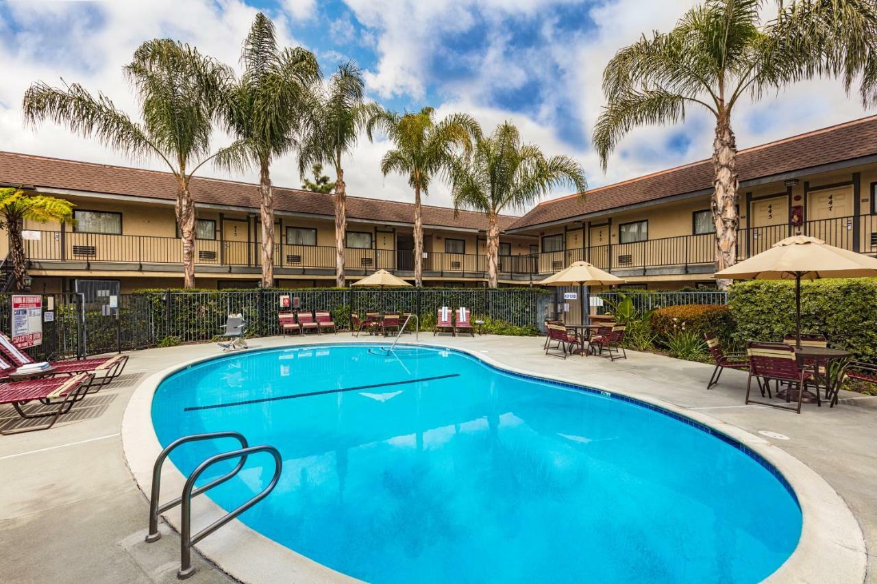 Lemon Heights Inn Tustin Exterior photo